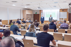 Od lewej: dr inż. Dariusz Wyrwa, prof. dr hab. Grzegorz Ostasz,