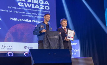 Od lewej dr inż. S. Uznański Wiśniewski, prof. P. Koszelnik,